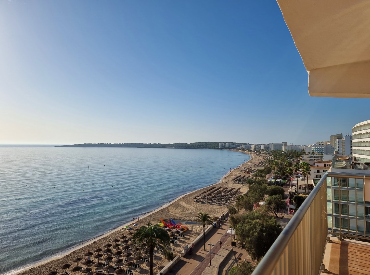 CALA MILLOR: Herrliche Meerblick-Wohnung mit spektakulärem Meer- und Panoramablick aus der 1. Reihe, komplett renoviert