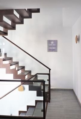 CALA RATJADA: Modernes Einfamilienhaus mit hochwertiger Ausstattung und herrlichem Meerblick in bevorzugter Lage